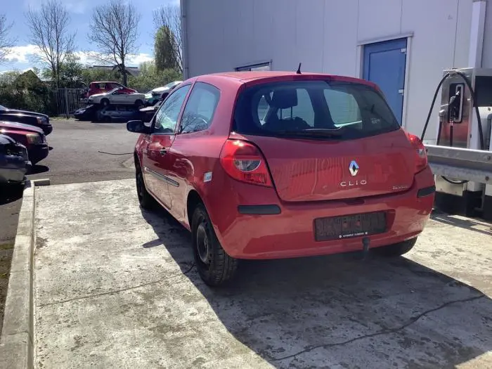 Ruitenwissermotor achter Renault Clio
