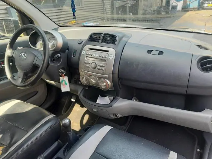 Dashboardkastje Subaru Justy
